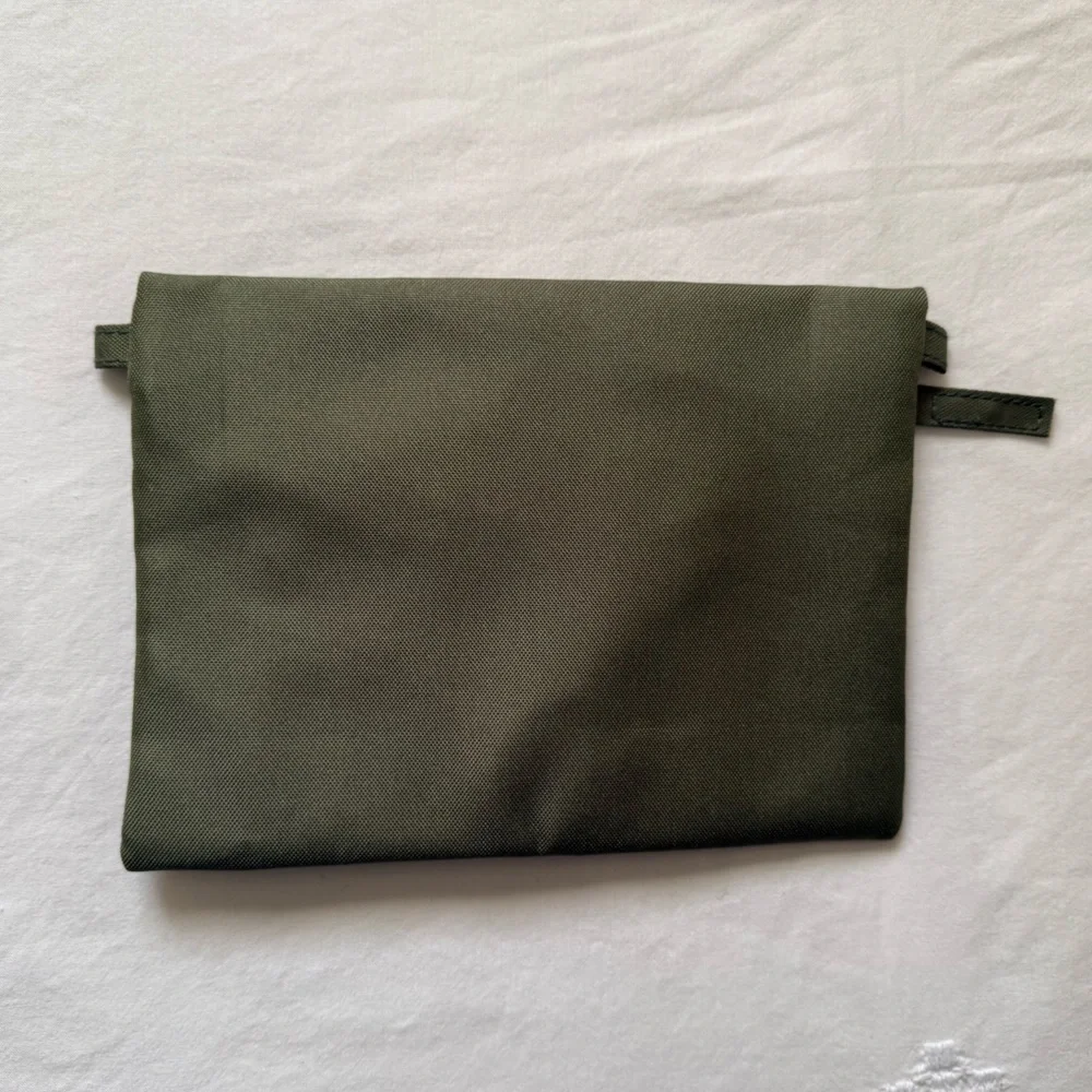 Hunter x Eva Air Olive Green Toiletry Bag Cosmetic Pouch